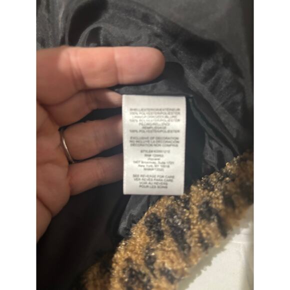 Kensie Girl 7/8 cheetah print boucle type finish puffer jacket euc w/ pockets - Picture 5 of 10